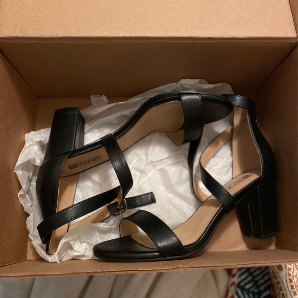 black open toe heels